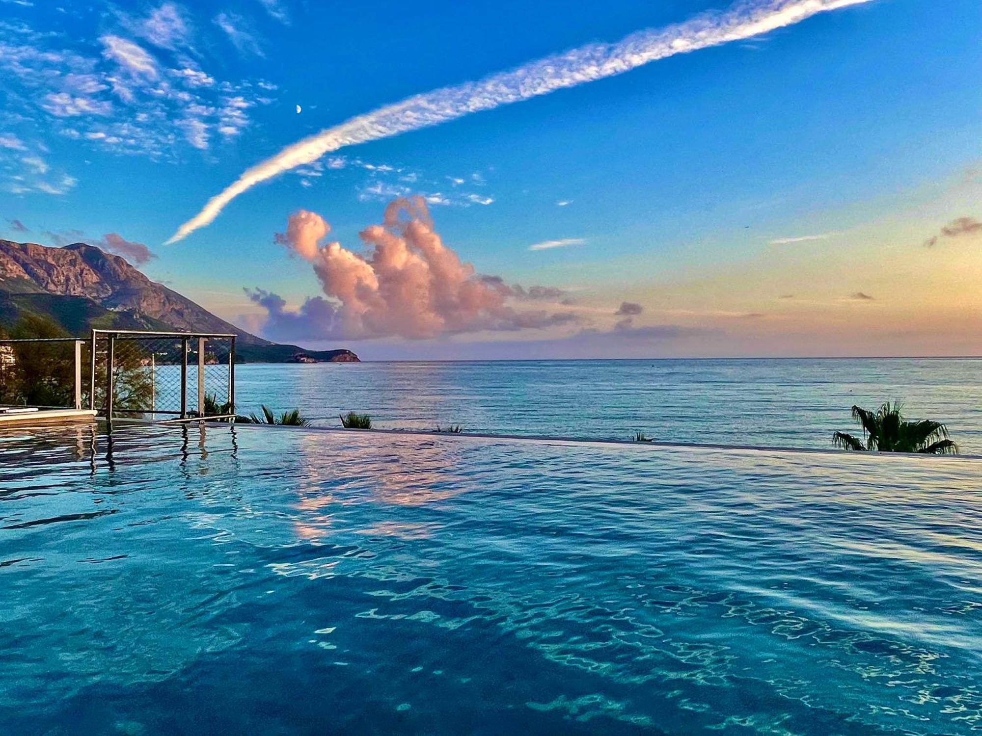 Hotel Ponta Plaza Conference & Spa Budua Esterno foto
