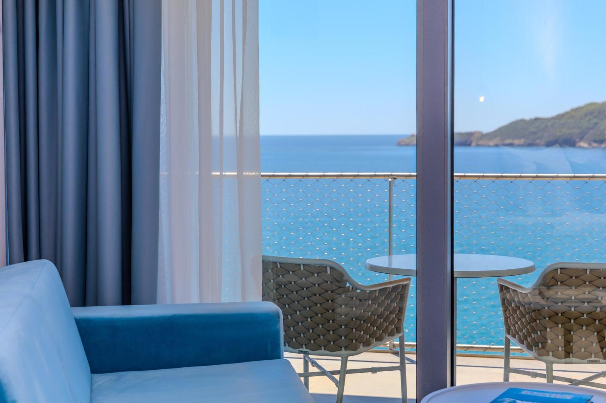 Hotel Ponta Plaza Conference & Spa Budua Esterno foto